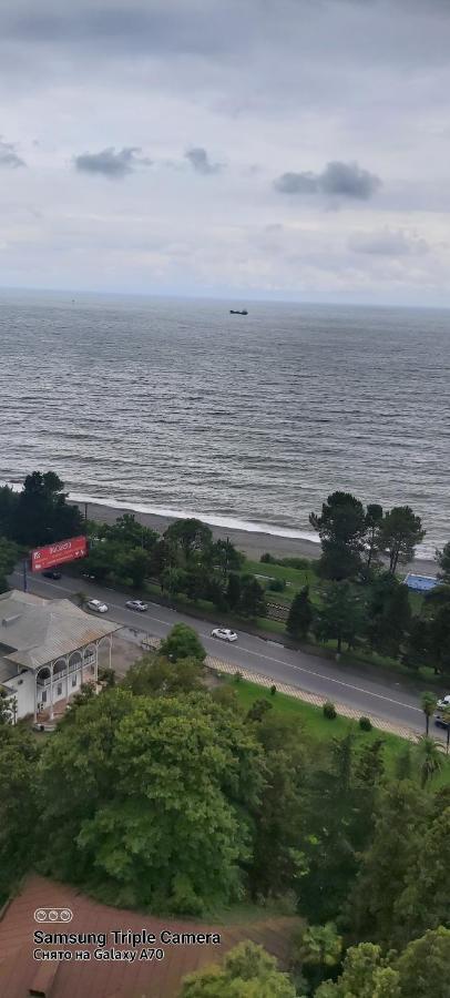 Аппартаменты С Двумя Балконами На Море И Горы Махінджаурі Екстер'єр фото